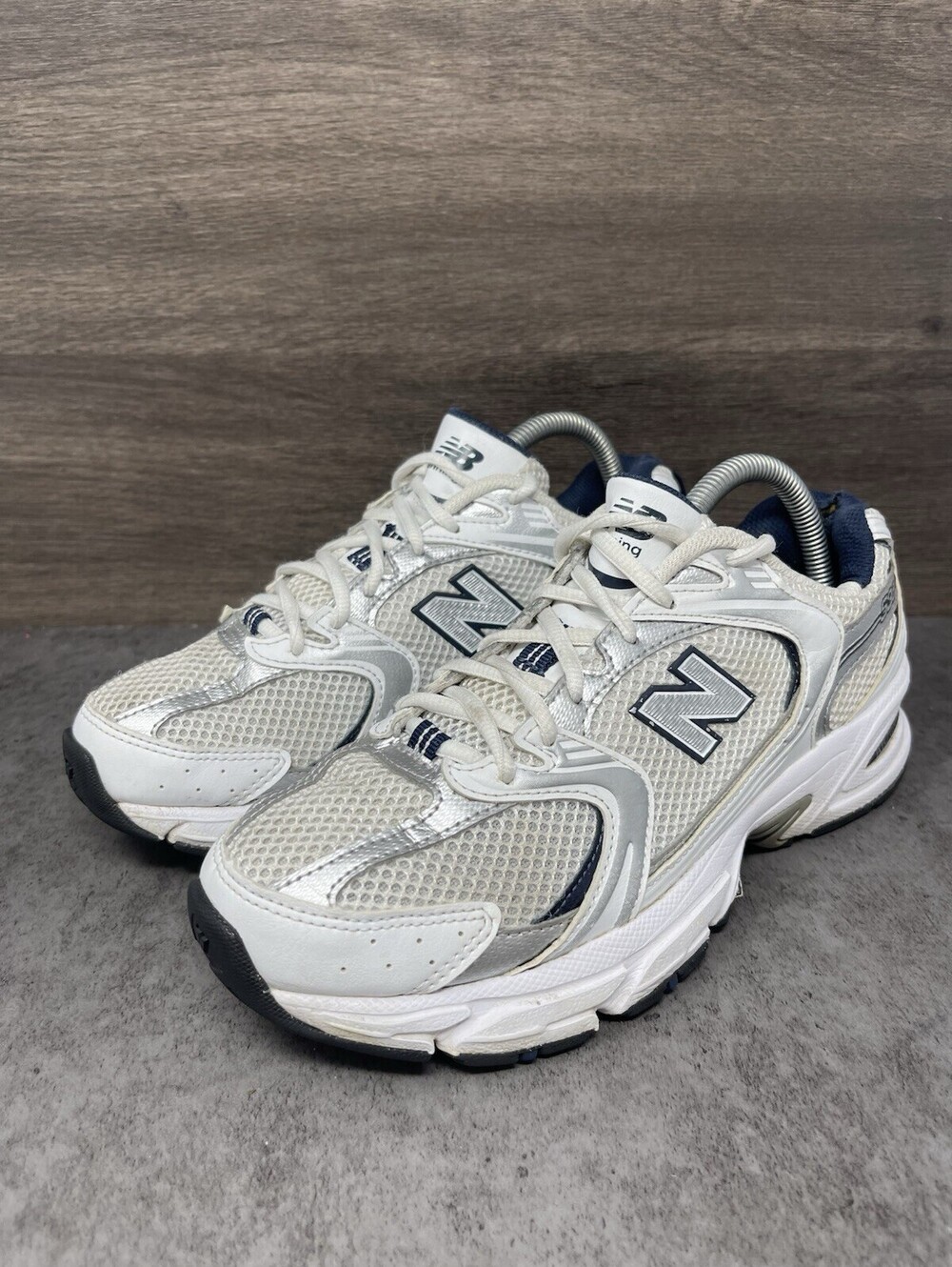 New Balance 530 White Navy Silver Womens Size 8 Running Walking Shoes MR530SG - Picture 2 of 11
